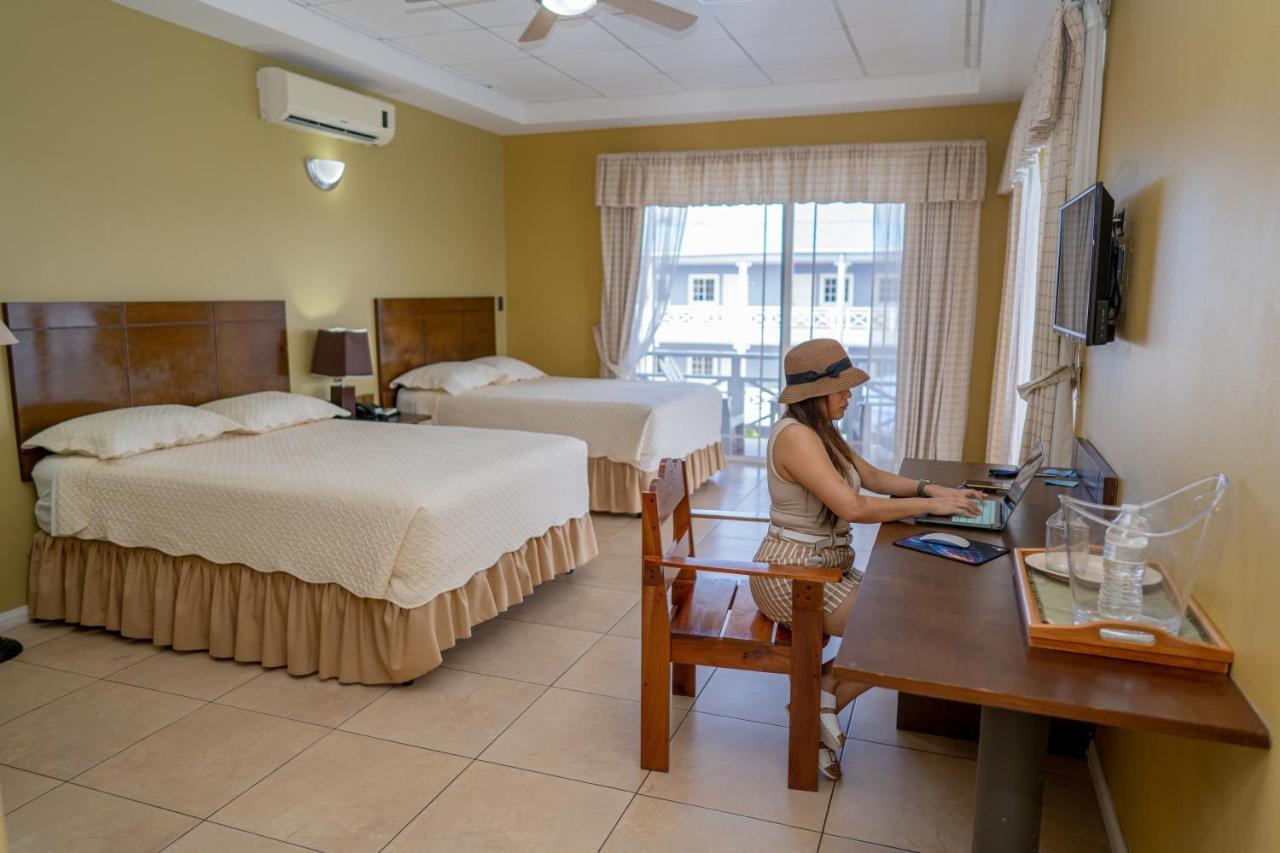 Hotel Casona Del Lago Flores Εξωτερικό φωτογραφία