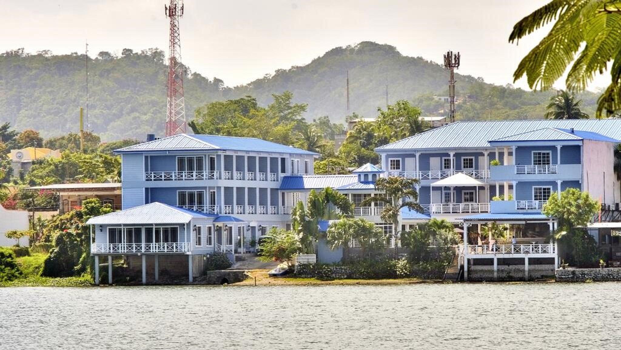 Hotel Casona Del Lago Flores Εξωτερικό φωτογραφία