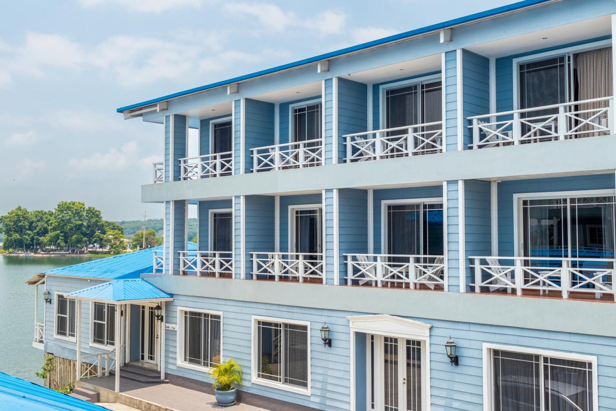 Hotel Casona Del Lago Flores Εξωτερικό φωτογραφία