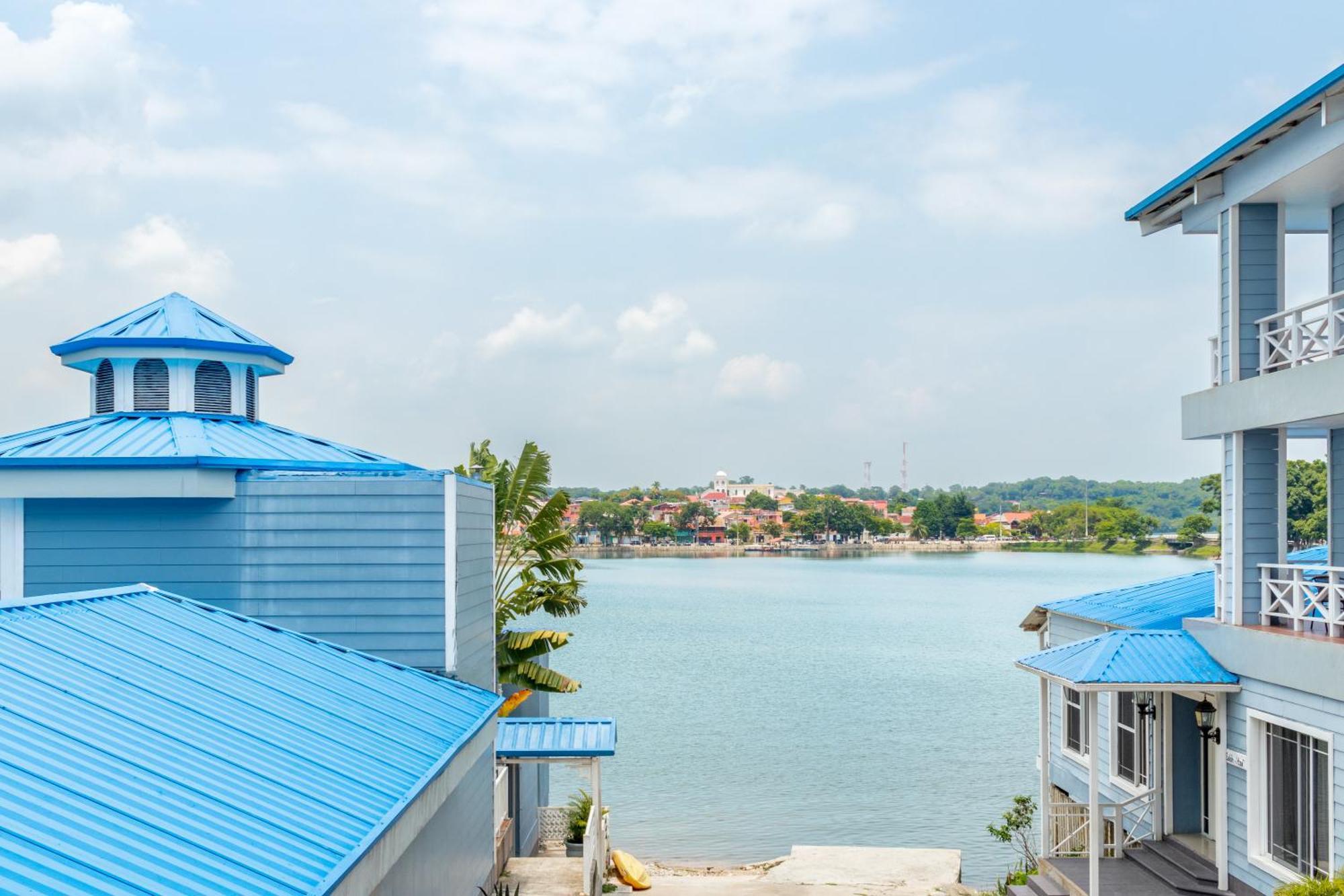Hotel Casona Del Lago Flores Εξωτερικό φωτογραφία