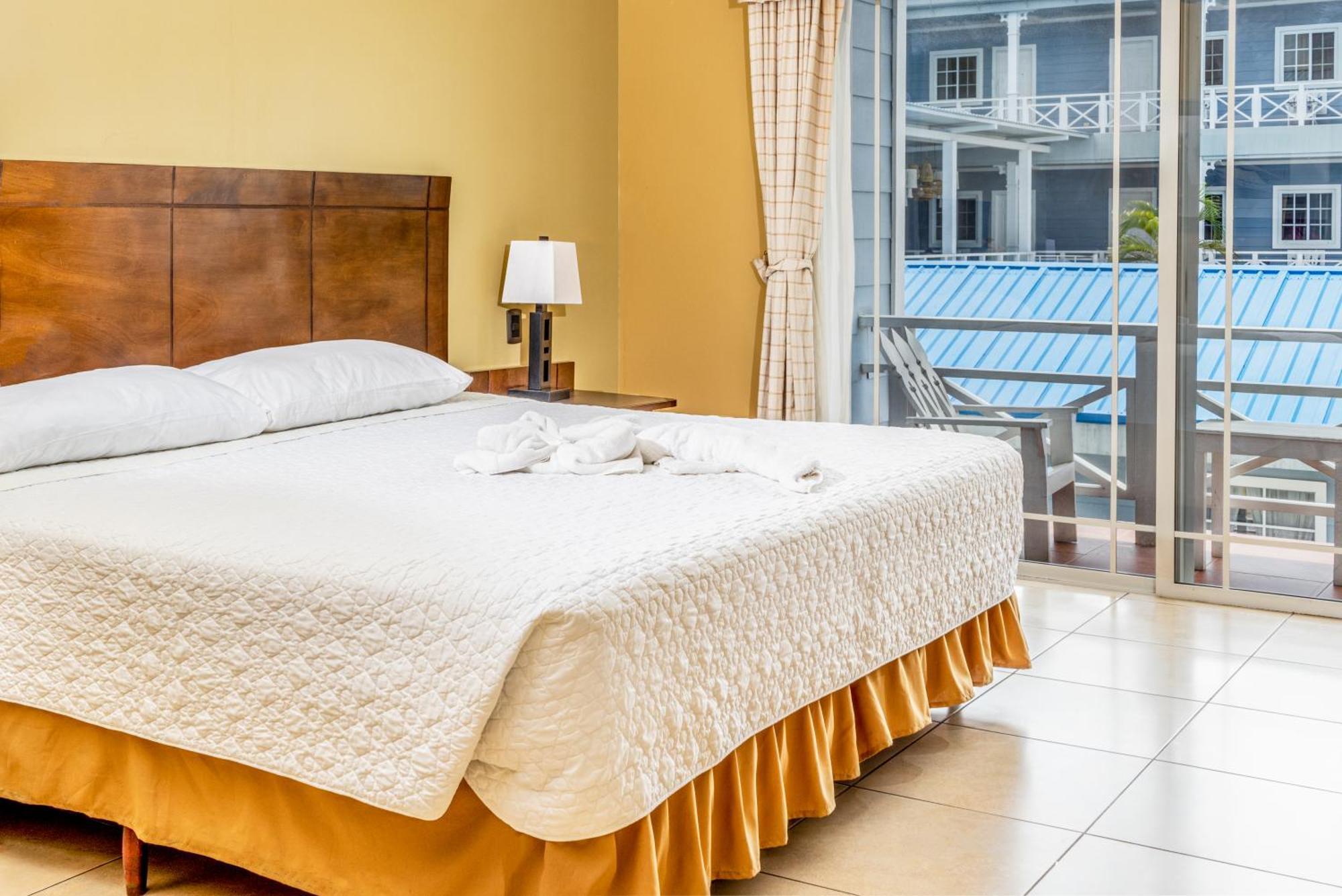 Hotel Casona Del Lago Flores Εξωτερικό φωτογραφία